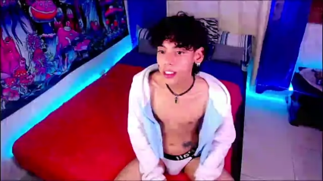 Snapshot of Thedoll_ethan7 chatting on February 2026 10:19:02 PM Thedoll ethan7 online show from February 2026 10:19:02 PM