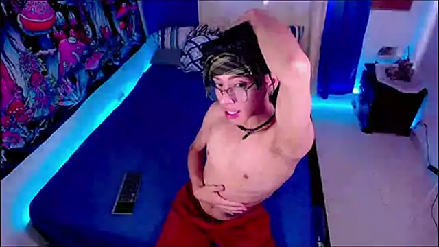 Snapshot of Thedoll_ethan7 chatting on March 2026 12:52:01 PM Thedoll ethan7 online show from March 2026 12:52:01 PM