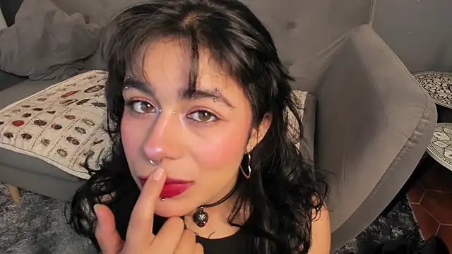 Snapshot of flower_smith_ chatting on February 2026 12:17:02 PM flower smith online show from February 2026 12:17:02 PM