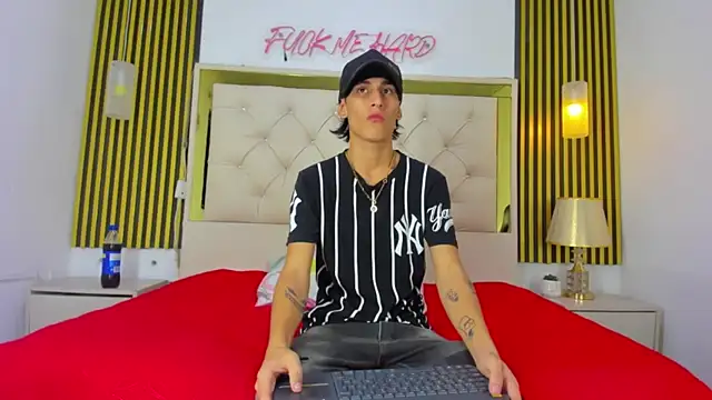 Snapshot of Just18Jake chatting on October 2025 12:11:02 AM Just18Jake online show from October 2025 12:11:02 AM