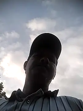 colombiano198720 online show from October 2025 12:06:02 PM