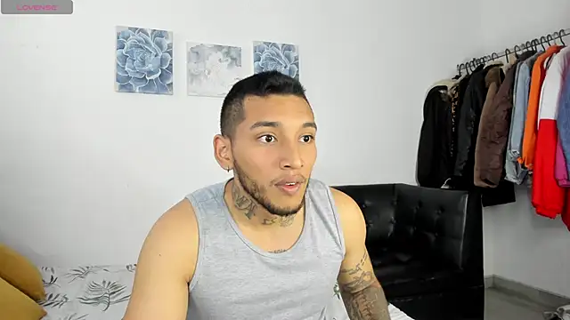 ArianaWil online show from September 2025 10:02:01 PM