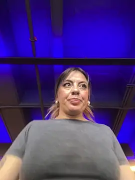 ArianaWil online show from October 2025 05:48:02 PM