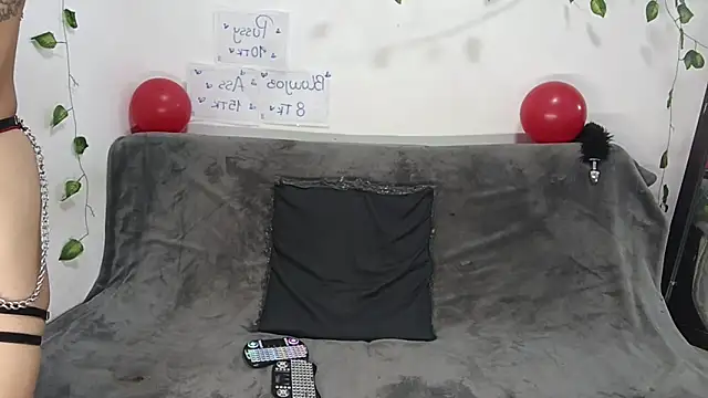 LupinkDemian online show from May 2026 12:46:01 PM