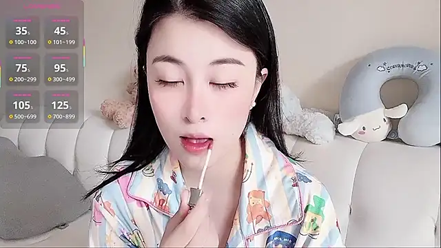 LuLu-Moon online show from October 2025 07:29:01 AM