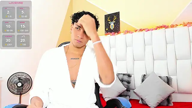 Snapshot of Adan_Oriol chatting on November 2025 03:41:01 AM Adan Oriol online show from November 2025 03:41:01 AM