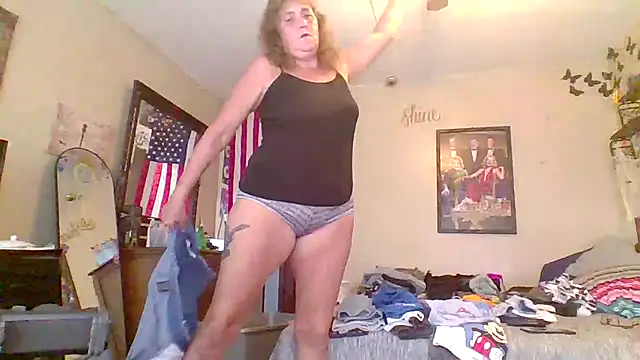 Bored Grandma online show from September 2025 07:19:02 PM