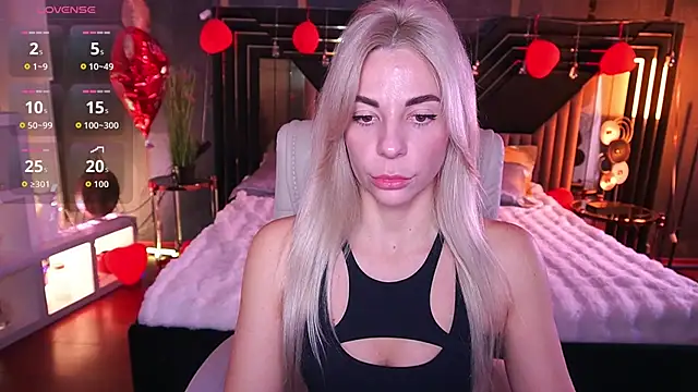 BellaRayyy online show from February 2026 01:44:01 PM