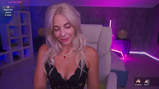 BellaRayyy online show from June 2026 01:04:01 PM