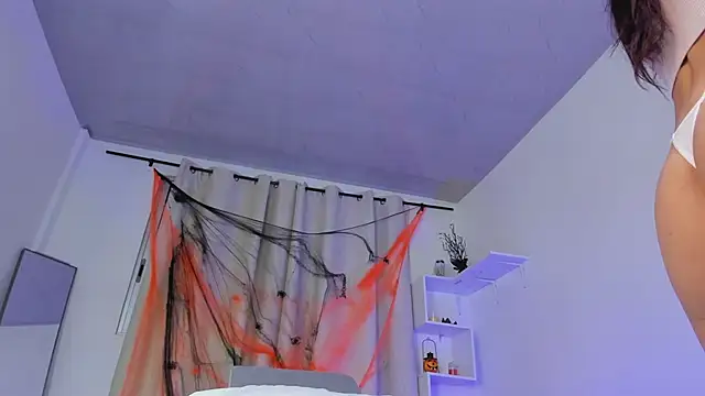 Selenafox 0 online show from October 2025 02:00:02 AM