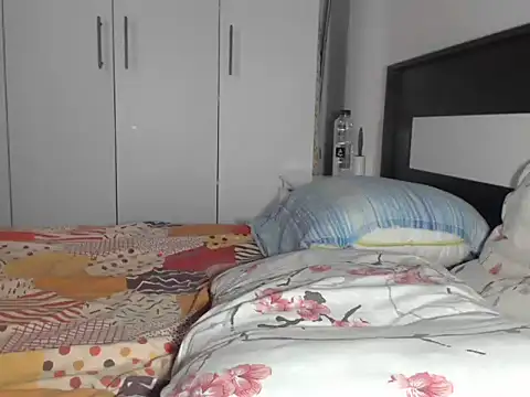 petite danielle online show from June 2026 09:07:02 AM