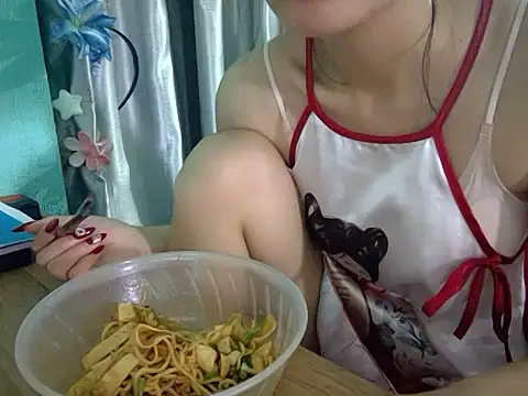 Snapshot of Ly-ny chatting on November 2025 07:50:01 AM Ly-ny online show from November 2025 07:50:01 AM