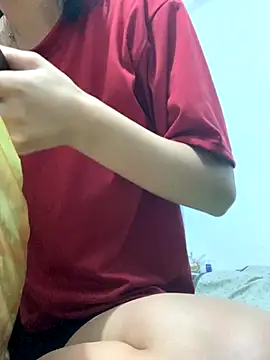 Snapshot of Ly-ny chatting on November 2025 05:56:02 AM Ly-ny online show from November 2025 05:56:02 AM