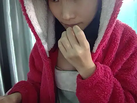 Snapshot of Ly-ny chatting on November 2025 06:56:02 AM Ly-ny online show from November 2025 06:56:02 AM