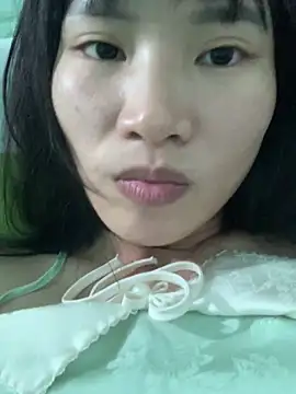 Snapshot of Ly-ny chatting on November 2025 05:52:01 AM Ly-ny online show from November 2025 05:52:01 AM