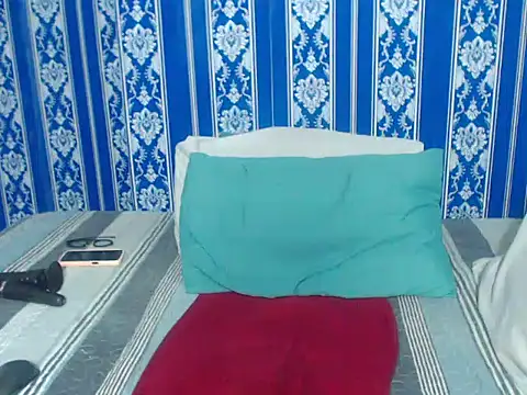 Snapshot of JUICEYLIPS333 chatting on October 2025 07:40:01 PM JUICEYLIPS333 online show from October 2025 07:40:01 PM