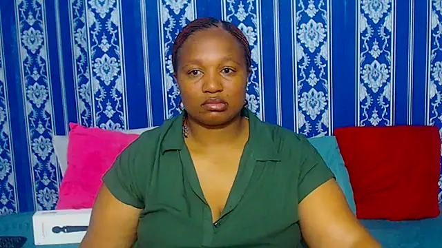 Snapshot of JUICEYLIPS333 chatting on December 2025 05:47:01 AM JUICEYLIPS333 online show from December 2025 05:47:01 AM