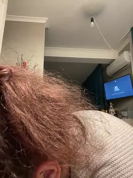 Snapshot of AliceCurlyX chatting on December 2025 04:45:02 PM AliceCurlyX online show from December 2025 04:45:02 PM