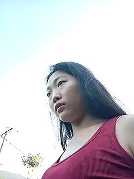 Ananine online show from May 2026 11:00:01 PM
