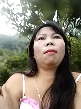 Snapshot of lusy-00 chatting on November 2025 10:12:02 AM lusy-00 online show from November 2025 10:12:02 AM