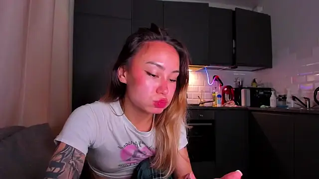 Snapshot of baobei03 chatting on November 2025 02:40:02 PM baobei03 online show from November 2025 02:40:02 PM