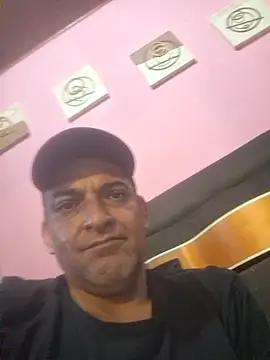 GustavoBtu online show from October 2025 11:27:01 PM