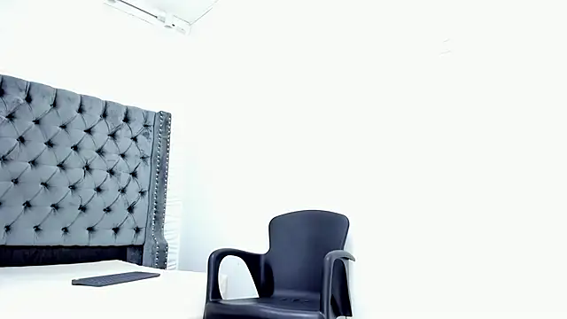 DOUGLAS 099 online show from October 2025 04:22:02 AM