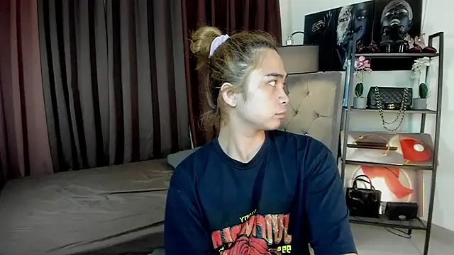 Snapshot of urfantasyhotbaby chatting on November 2025 05:02:02 PM urfantasyhotbaby online show from November 2025 05:02:02 PM