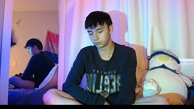 Snapshot of Noah_Blaze chatting on October 2025 10:31:01 PM Noah Blaze online show from October 2025 10:31:01 PM