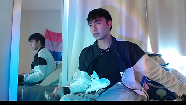 Snapshot of Noah_Blaze chatting on November 2025 08:21:01 PM Noah Blaze online show from November 2025 08:21:01 PM