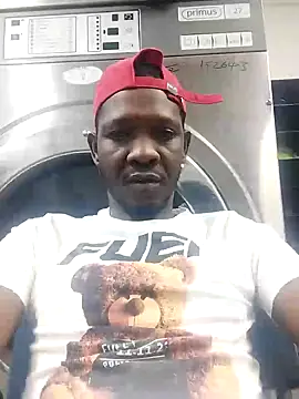 Snapshot of RUSTYBOUY chatting on September 2025 10:32:02 PM RUSTYBOUY online show from September 2025 10:32:02 PM