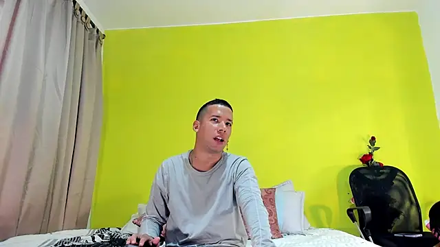 Snapshot of Celesteyorucso chatting on September 2025 06:54:01 PM Celesteyorucso online show from September 2025 06:54:01 PM