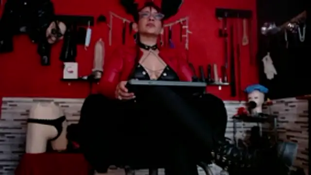 Miss Mirandaa online show from October 2025 11:16:01 PM