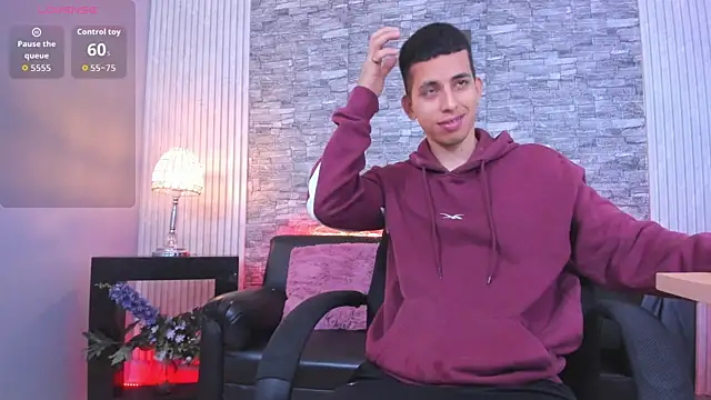 Snapshot of Alexander_gold chatting on October 2025 02:07:02 PM Alexander gold online show from October 2025 02:07:02 PM