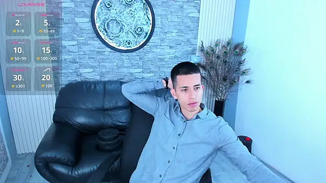 Snapshot of Alexander_gold chatting on October 2025 12:50:02 PM Alexander gold online show from October 2025 12:50:02 PM