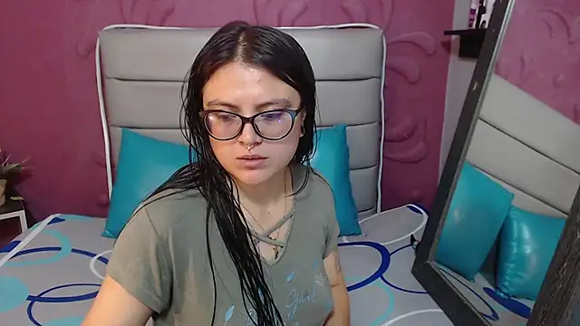 Cailing Zu online show from October 2025 07:42:02 PM