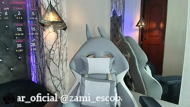 Zami Escobar of online show from October 2025 07:22:02 PM