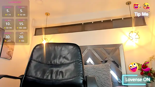 Snapshot of Candy_Hott7 chatting on October 2025 08:39:01 PM Candy Hott7 online show from October 2025 08:39:01 PM