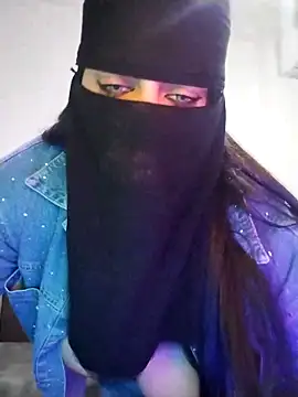 lilyan12 online show from April 2026 01:32:01 AM