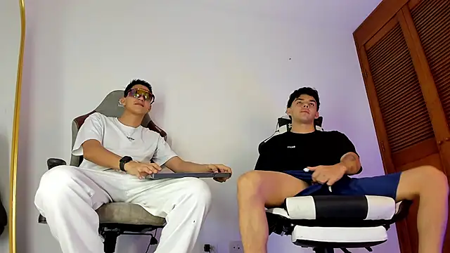 sotooliver3 online show from March 2026 02:52:02 AM