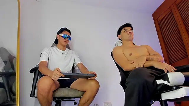 sotooliver3 online show from March 2026 08:35:02 PM