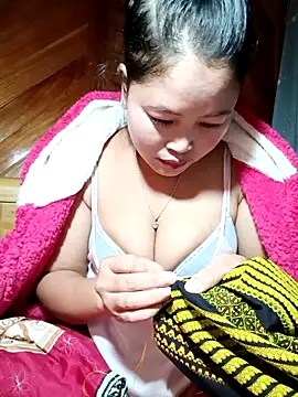 maycuc123 online show from November 2025 01:50:02 AM