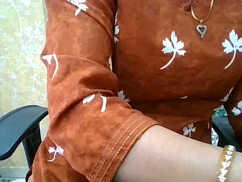 Roshani hoty online show from May 2026 07:26:02 AM