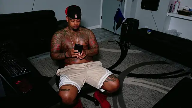 SLANGONDEMHOES online show from June 2026 12:17:01 PM