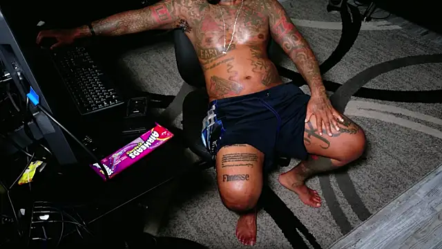 SLANGONDEMHOES online show from June 2026 03:18:01 AM