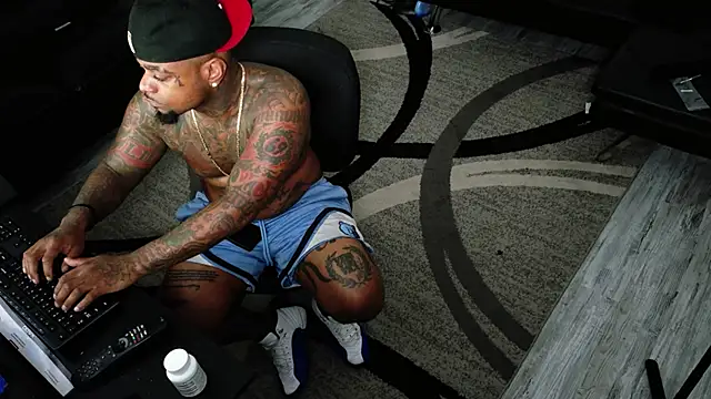 SLANGONDEMHOES online show from July 2026 05:02:01 PM