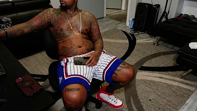 SLANGONDEMHOES online show from July 2026 02:33:01 PM