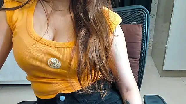 Snapshot of Shawtty_Girl chatting on October 2025 06:29:02 PM Shawtty Girl online show from October 2025 06:29:02 PM