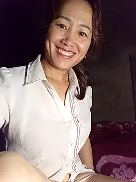 Snapshot of Fienjr chatting on October 2025 09:01:01 PM Fienjr online show from October 2025 09:01:01 PM