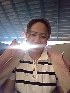 Snapshot of Fienjr chatting on November 2025 02:35:01 AM Fienjr online show from November 2025 02:35:01 AM